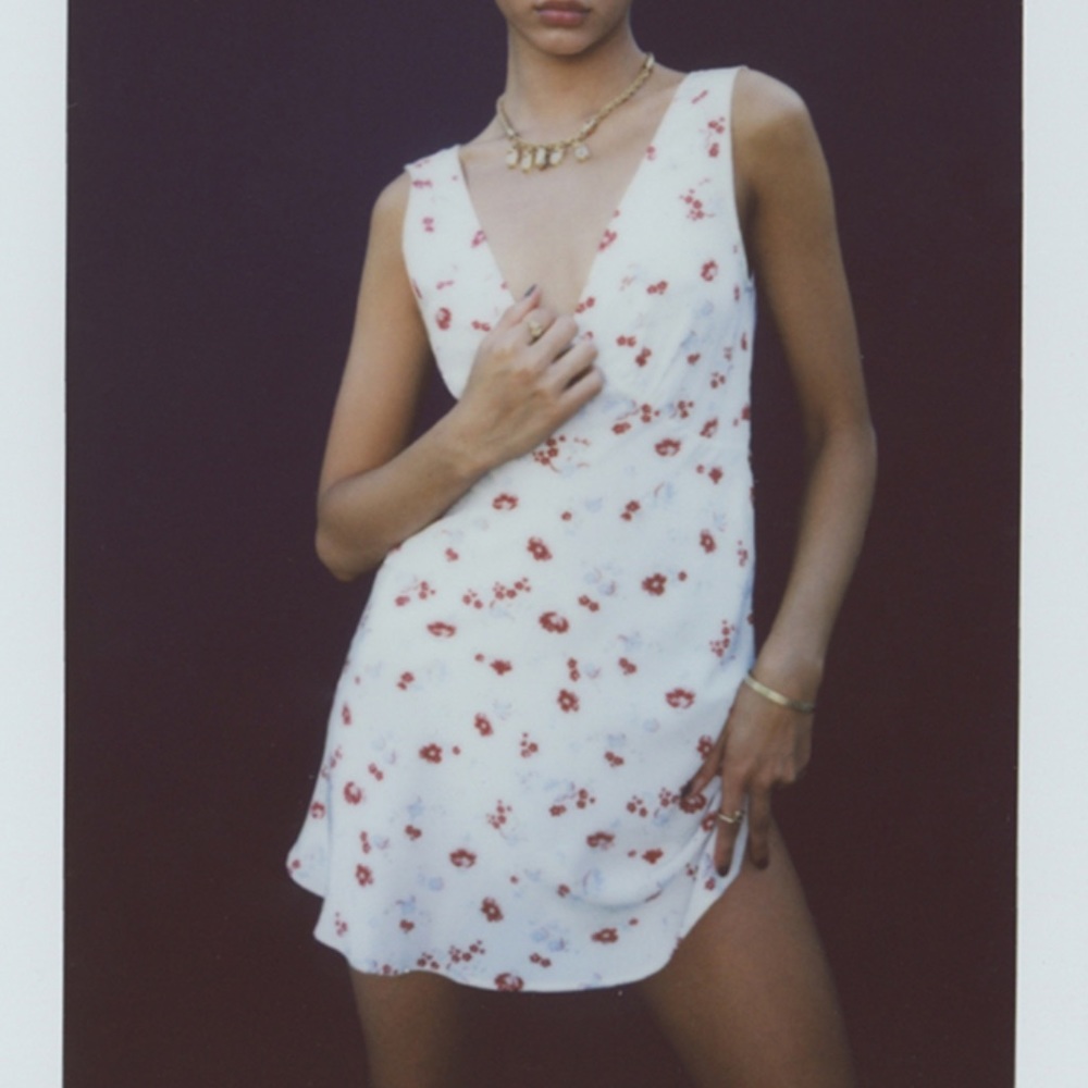 realisation par isabelli dress in iluminismo med